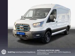 Weiß Gebraucht 2022 Ford E-Transit Trend Van | 43.944 € (Teuer)