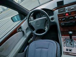 Blau Gebraucht 1998 Mercedes 190 Limousine | 5.900 €