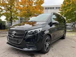 Schwarz Gebraucht 2024 Mercedes V300 AMG Van / Kleinbus | 89.700 €