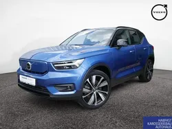 Blau / bursting blue (metallic) Gebraucht 2021 Volvo XC40 R-Design SUV | 39.900 € (Teuer)