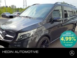 Grau Gebraucht 2021 Mercedes V300 AMG Van / Kleinbus | 53.825 € (Superpreis)