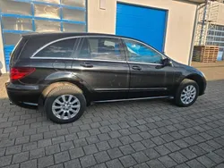 Schwarz Gebraucht 2007 Mercedes R320 Van / Kleinbus | 6.499 €