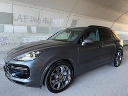 Grau Gebraucht 2018 Porsche Cayenne Turbo Sport SUV | 49.999 €