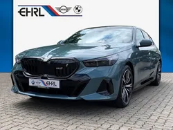 Grün Neu 2024 BMW i5 M Sport Limousine | 72.940 € (Guter Preis)