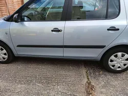 Silber Gebraucht 2011 Skoda Fabia Cool Edition Limousine | 4.200 € (Fairer Preis)