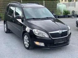 Schwarzmagic perleffekt Gebraucht 2010 Skoda Roomster Style Van / Kleinbus | 4.850 € (Teuer)