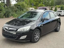 Saphirschwarz/black sapphire Gebraucht 2010 Opel Astra Edition Kleinwagen | 4.290 € (Guter Preis)
