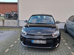 Schwarz Gebraucht 2017 Kia Rio Kleinwagen | 7.340 €