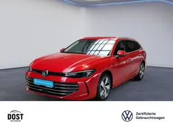 Rot Gebraucht 2024 VW Passat Business Kombi | 34.960 € (Superpreis)