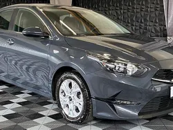 Grau Gebraucht 2022 Kia Ceed Vision Limousine | 14.990 € (Fairer Preis)