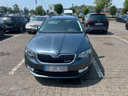 Grau Gebraucht 2014 Skoda Octavia Kombi | 8.500 €