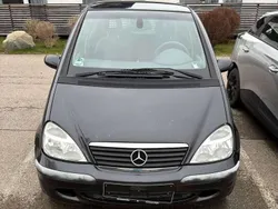 Schwarz Gebraucht 2001 Mercedes A140 Classic Limousine | 550 € (Superpreis)