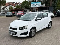 Weiß Gebraucht 2013 Chevrolet Aveo LT Kleinwagen | 4.290 € (Etwas zu teuer)