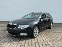 Schwarz Gebraucht 2013 Skoda Superb Ambition Kombi | 6.590 € (Superpreis)