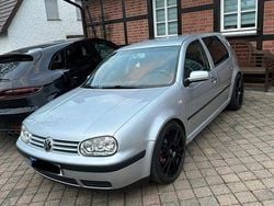 Silber Gebraucht 2002 VW Golf Limousine | 1.200 €