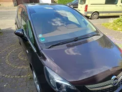 Braun Gebraucht 2011 Opel Zafira Tourer Sport Van / Kleinbus | 8.400 € (Fairer Preis)