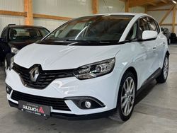 Weiß Gebraucht 2017 Renault Scénic IV Experience Van / Kleinbus | 9.990 € (Fairer Preis)