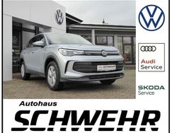 Oyster silver metallic Gebraucht 2025 VW Tiguan Basis SUV | 34.350 € (Fairer Preis)
