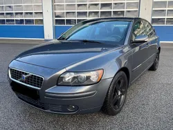 Grau Gebraucht 2004 Volvo S40 Limousine | 5.450 € (Etwas zu teuer)