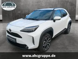 Schneeweiß Gebraucht 2024 Toyota Yaris Hybrid Plus | 26.990 € (Fairer Preis)