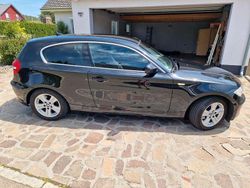 Schwarz Gebraucht 2010 BMW 118 Sport Line Kleinwagen | 5.400 € (Fairer Preis)
