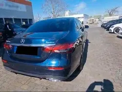 Blau Gebraucht 2021 Mercedes E300 AMG Limousine | 30.000 €