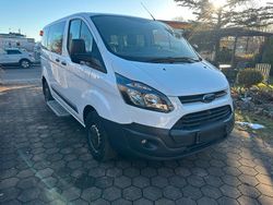 Weiß Gebraucht 2015 Ford Tourneo Kombi | 16.400 €