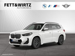 Mineralweiss metallic Gebraucht 2024 BMW X1 M Sport SUV | 43.674 € (Fairer Preis)
