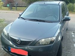 Grau Gebraucht 2005 Mazda 2 Limousine | 2.200 € (Fairer Preis)