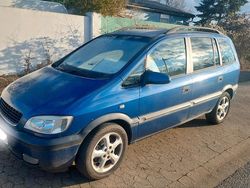 Blau Gebraucht 2002 Opel Zafira Van / Kleinbus | 1.950 € (Fairer Preis)