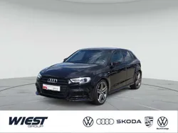 Mythosschwarz metallic Gebraucht 2017 Audi A3 S-Line Limousine | 21.880 € (Fairer Preis)