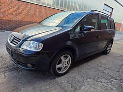 Schwarz Gebraucht 2006 VW Touran Goal Van / Kleinbus | 2.900 € (Fairer Preis)