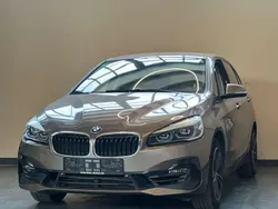 Jucarobeige metallic Gebraucht 2018 BMW 220 Sport Line Van / Kleinbus | 19.980 € (Fairer Preis)