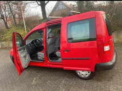 Rot Gebraucht 2009 VW Caddy Van / Kleinbus | 5.000 € (Etwas zu teuer)