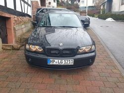 Schwarz Gebraucht 2003 BMW 320 Limousine | 3.500 €