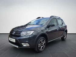 Grau Gebraucht 2018 Dacia Sandero Celebration Kleinwagen | 10.450 € (Fairer Preis)