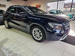 Blau Gebraucht 2017 Mercedes GLA180 SUV | 13.999 € (Fairer Preis)