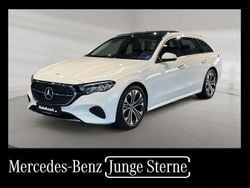 Weiß Gebraucht 2024 Mercedes E220 Avantgarde Limousine | 43.249 € (Superpreis)