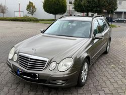 Gebraucht 2008 Mercedes E220 Avantgarde Limousine | 3.300 € (Guter Preis)
