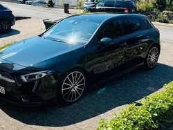 Schwarz Gebraucht 2019 Mercedes A220 AMG Kleinwagen | 27.990 € (Fairer Preis)