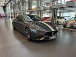Grau Gebraucht 2023 Maserati Ghibli Coupé | 119.900 € (Teuer)
