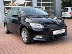 Schwarz Gebraucht 2015 Skoda Fabia Active Kleinwagen | 9.990 € (Fairer Preis)