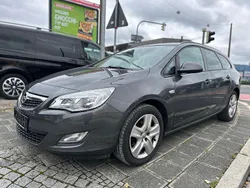 Grau Gebraucht 2011 Opel Astra Design Edition Kombi | 2.999 € (Guter Preis)
