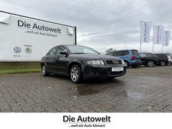 Ebonyschwarz perleffekt Gebraucht 2003 Audi A4 Limousine | 790 €
