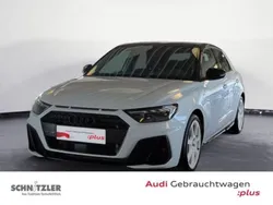 Gletscherweiß (metallic) Gebraucht 2023 Audi A1 S-Line Kleinwagen | 25.980 € (Fairer Preis)