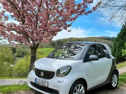 Weiß Gebraucht 2016 Smart ForTwo Coupé Passion Coupé | 9.500 € (Fairer Preis)