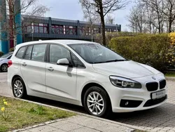 Weiß Gebraucht 2017 BMW 216 Gran Tourer Van / Kleinbus | 12.900 € (Fairer Preis)