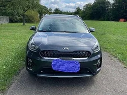 Grau Gebraucht 2021 Kia Niro Vision SUV | 22.650 € (Teuer)