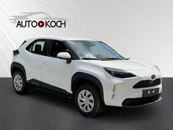 Weiß Neu 2025 Toyota Yaris Cross Business Edition SUV | 24.940 €