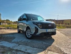 Grau Gebraucht 2024 Ford Tourneo Courier Van / Kleinbus | 25.200 € (Guter Preis)